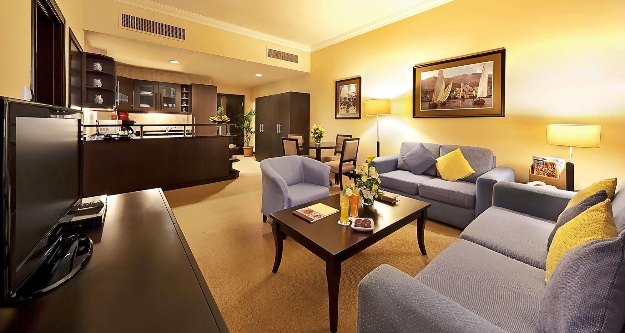 He hotel apartments. Al manzel Hotel Apartments Abu Dhabi. Бизнес отели в Абу Даби. Ramada Abu Dhabi Downtown. Apartment Hotel.